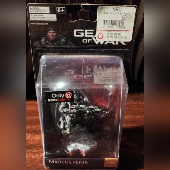 Gears of War Marcus Fenix Totaku Action Figure Lot (Standard & RARE Variant) - Picture 3 of 7